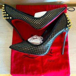Christian Louboutin Guni pumps size 39